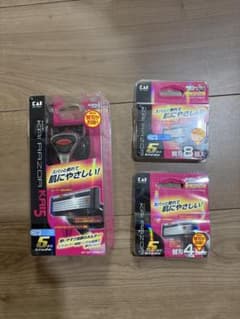 新品■貝印 カイレザー KAI5　本体+替刃12個のサムネイル
