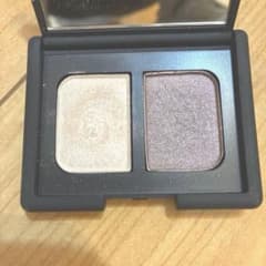レア　NARS デュオアイシャドー 3910 アイシャドウ　パープル　グレーのサムネイル