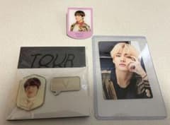 BTS テテ V バッジ トレカのサムネイル