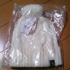 白ニット帽子☆新品のサムネイル