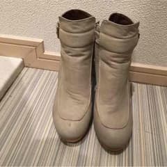 ★なおちさん専用★グレージュ ベルト付きブーティーのサムネイル