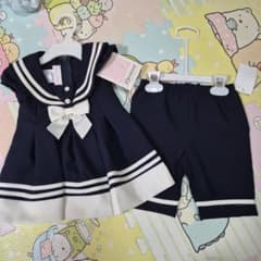セーラー襟ワンピースとショートパンツのサムネイル