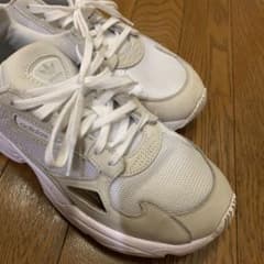 アディダス　ADIDASFALCON Wのサムネイル