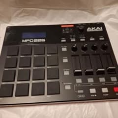 AKAI Professional MPD226 MIDIパッドコントローラーのサムネイル