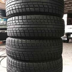 215/60R17 スタッドレスタイヤのサムネイル