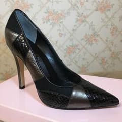 ダイアナ ハイヒール パンプスのサムネイル