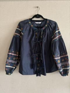ZARA 刺繍入り長袖ブラウス ネイビーのサムネイル