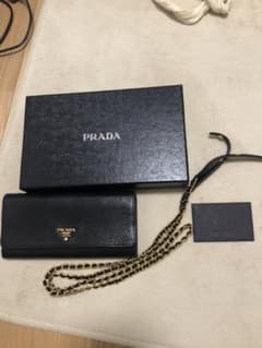 PRADA プラダ チェーン付き長財布のサムネイル