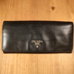 【お得】プラダ（PRADA）の長財布のサムネイル