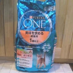 猫 ピュリナワン サーモン 合計3.85kg分のサムネイル