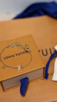 Louis Vuitton（ルイヴィトン）　ブレスレットのサムネイル