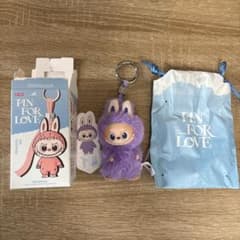 【正規品】 ラブブ ぬいぐるみ アルファベット PIN FOR LOVE (t)のサムネイル