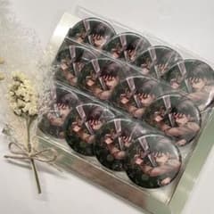 進撃の巨人 リヴァイ 痛バッグ 缶バッジ anique オンライン展示会