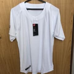 新品　アンダーアーマー  ウェア　練習着のサムネイル