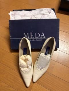 MEDA パンプス アイボリーのサムネイル
