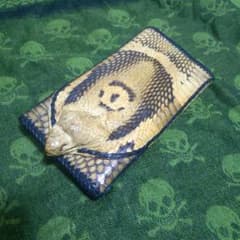 希少本物コブラ頭部剥製長財布 コンチョ付き - メルカリ