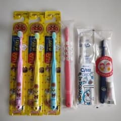 ライオン こども用歯ブラシ 0-3歳 3本 +歯ブラシ3本のサムネイル