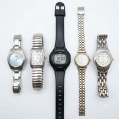 レディース腕時計 5本セット稼動中含 まとめ売り ジャンク出品のサムネイル