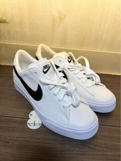 ◾️最終値下げです◾️NIKEスニーカー25.5センチのサムネイル