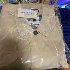 未開封　　BURBERRY  ステンカラーコート　52 honeyのサムネイル