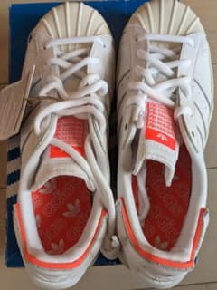 adidas　SUPERSTAR　　スニーカーのサムネイル