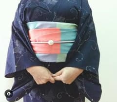 紺色　浴衣　蝶柄のサムネイル