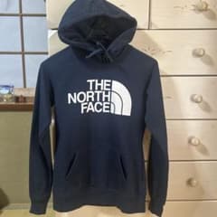 【美品！！】ノースフェイス　パーカーのサムネイル