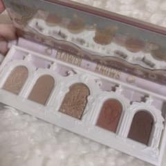 Flower Knows  アイシャドウパレット  ドリーミーパリのサムネイル