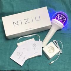 NiziU ペンライト - メルカリ
