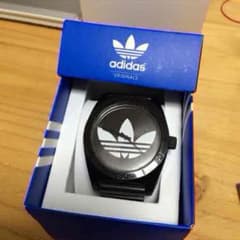 adidas 腕時計のサムネイル