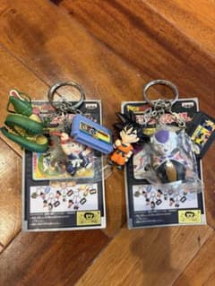 【お値下げ様 専用】ドラゴンボール カセット型トリプルキーホルダー 2種セットのサムネイル