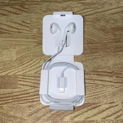 iPhone イヤホン Appleのサムネイル