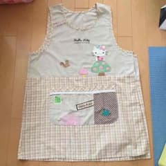 お値下げ☆ハローキティ エプロンのサムネイル