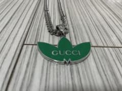 GUCCI グリーン adidasコラボネックレスのサムネイル
