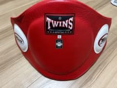 TWINS ボディープロテクターのサムネイル