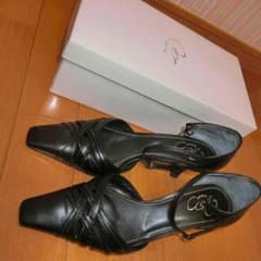 黒パンプスのサムネイル