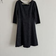 ひざ丈ワンピース グレー系のサムネイル