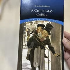 A Christmas Carol Charles Dickensのサムネイル