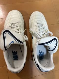 【ほぼ未使用】NIKE TIEMPO フットサルシューズ 25.5cmのサムネイル