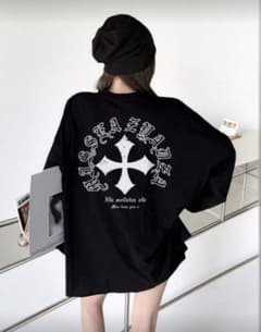 Thumbnail of オーバーサイズ 黒 Tシャツ クロスデザイン