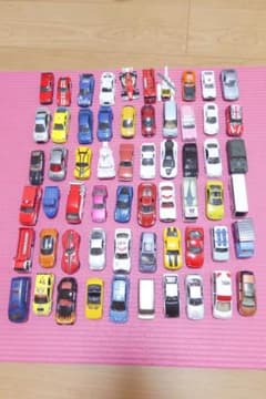 トミカ ミニカー 約60台セット 中古のサムネイル