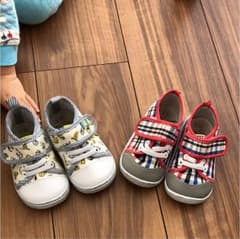 キッズ靴 二足セットのサムネイル