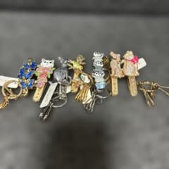 3 carat キーホルダー まとめ売り 7個セット 早い者勝ち - メルカリ