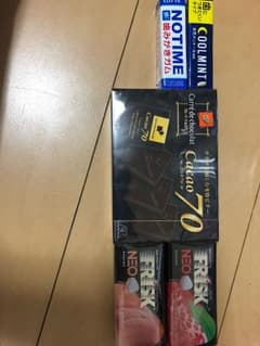 カレドショコラ70%&フリスクネオ(桃&苺)&ロッテクールミントガム＋歯磨きガムのサムネイル