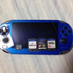 Psvita美品 カセット、メモリーカード付き！のサムネイル