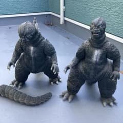 ゴジラ 特大フィギュア ソフビ BANDAI 1984年 ジャンク 激レア！硬ソフビ・1988、1984特大ゴジラ BANDAI 東宝 ジャンク - メルカリ