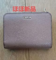 FURLA 二つ折り財布 ベージュ - メルカリ