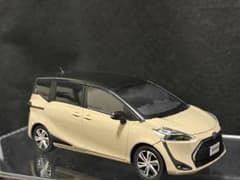トヨタ SIENTA カラーサンプル ベージュ×ブラックのサムネイル