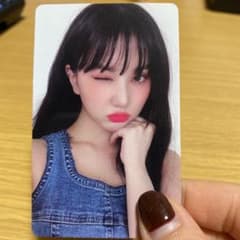GFRIEND ウナ　トレカのサムネイル