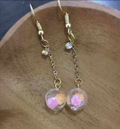 ハンドメイドレジンピアスのサムネイル